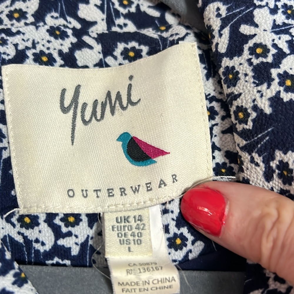 YUMI Floral Tench Coat Size Large - Picture 6 of 7